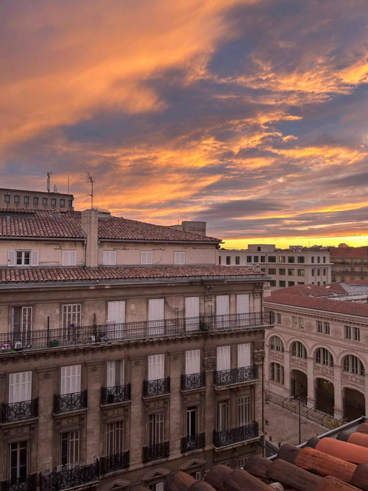 Mai Homes - Le Colbert Marseilles Buitenkant foto